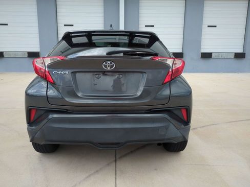 Used 2019 Toyota C-HR LE FWD image 6