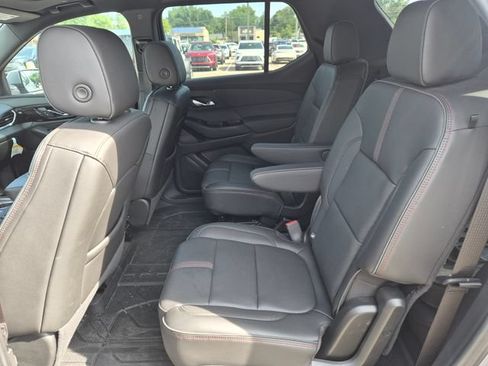 Used 2023 Chevrolet Traverse RS w/ LPO, Floor Liner Package AWD/4WD image 14