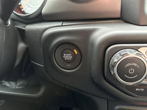 Used 2023 Jeep Wrangler Willys image 28