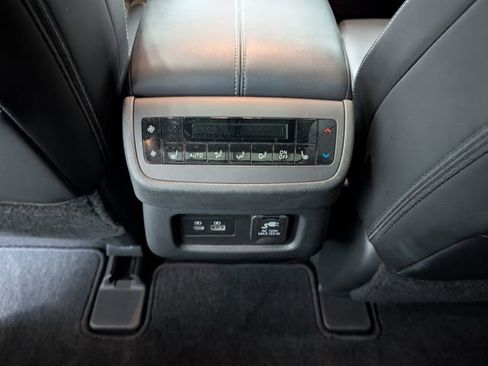 Used 2025 Nissan Pathfinder Platinum w/ Cargo Package AWD/4WD image 12