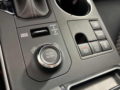 Used 2023 Toyota Highlander XSE image 33