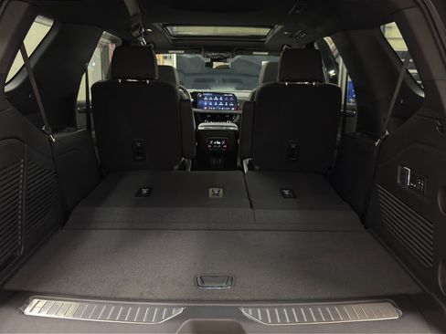 New 2026 Chevrolet Tahoe Premier AWD/4WD image 37