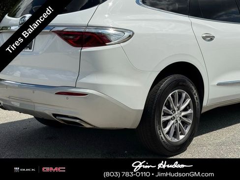 Used 2023 Buick Enclave Essence image 15