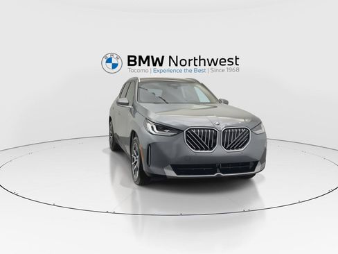 New 2026 BMW X3 xDrive30i w/ Premium Package AWD/4WD image 7