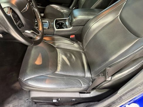 Used 2018 Chrysler 300 Limited w/ Safetytec Plus Group image 24