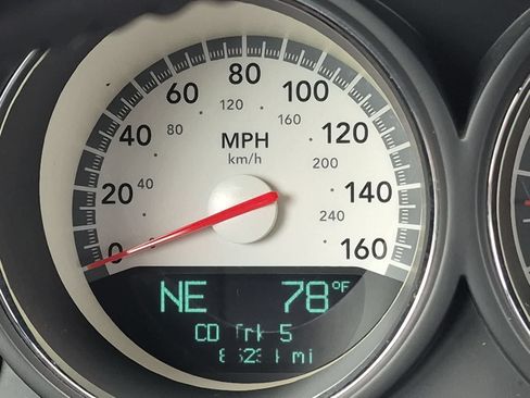 Used 2009 Dodge Challenger R/T RWD image 31