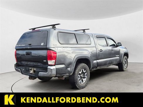 Used 2019 Toyota Tacoma TRD Off-Road image 5