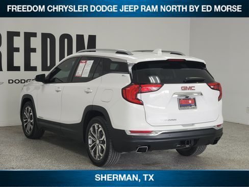 Used 2019 GMC Terrain SLT w/ Preferred Package FWD image 3