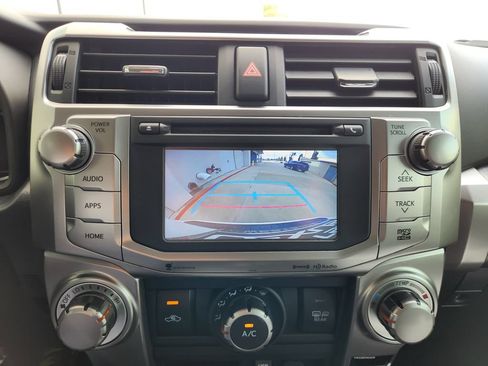 Used 2016 Toyota 4Runner SR5 Premium RWD image 17