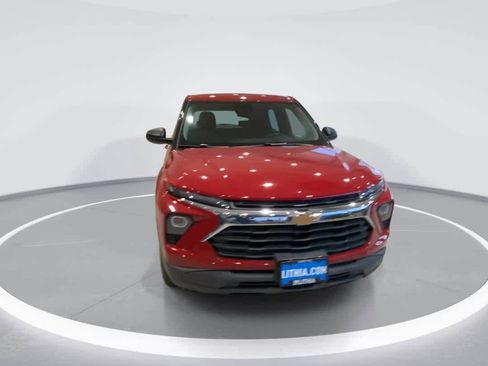 Used 2026 Chevrolet TrailBlazer LS AWD/4WD image 3