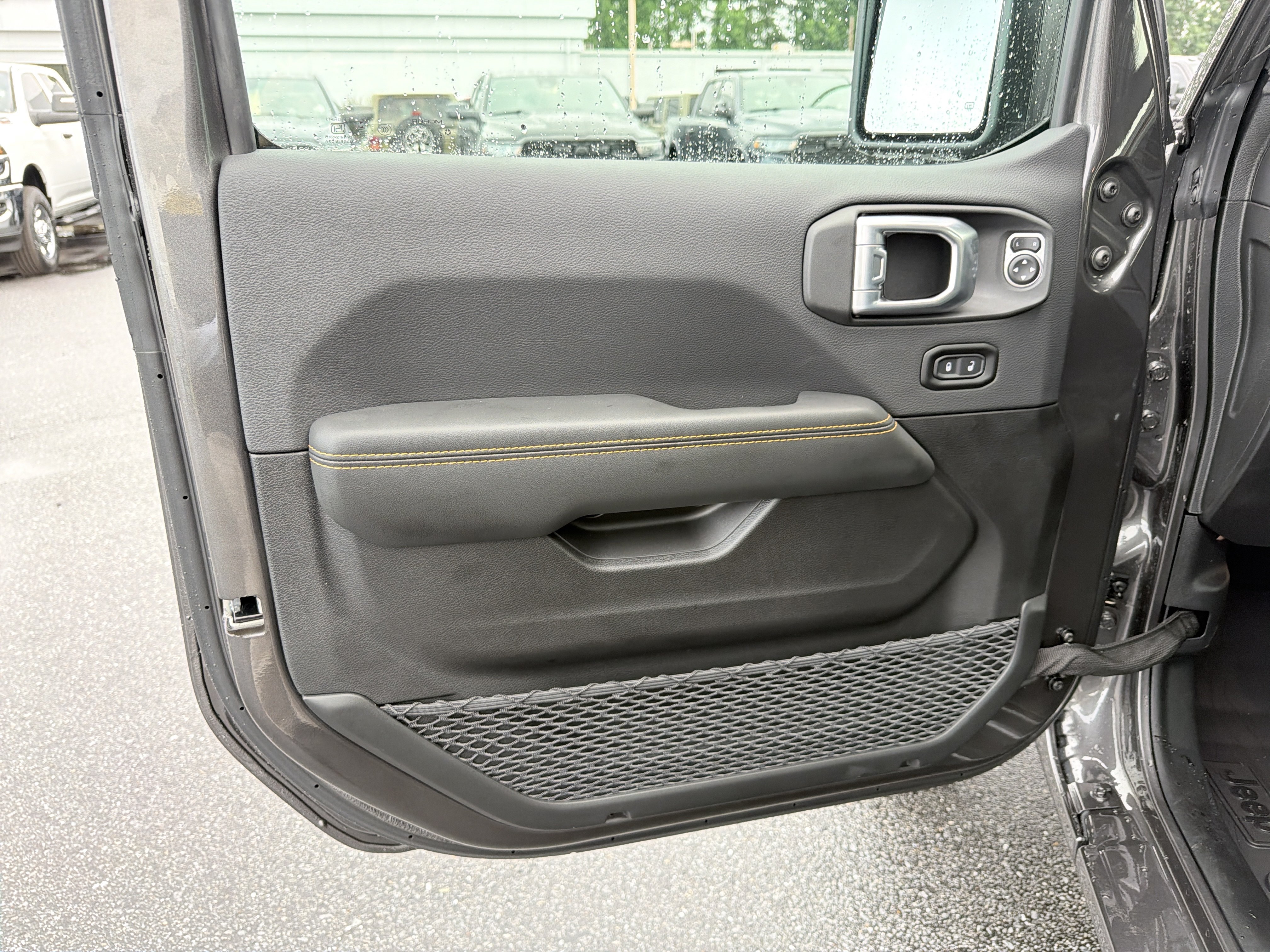 New 2026 Jeep Gladiator Sport AWD/4WD image 9