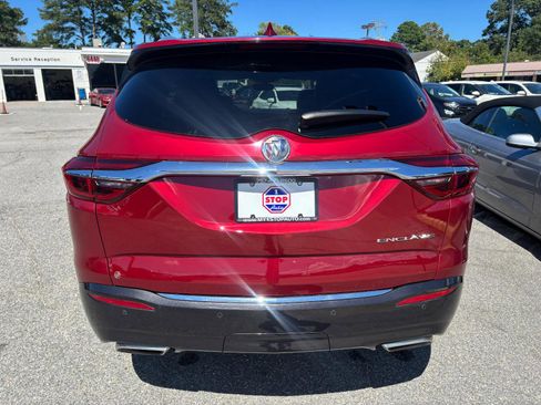 Used 2020 Buick Enclave Essence image 6