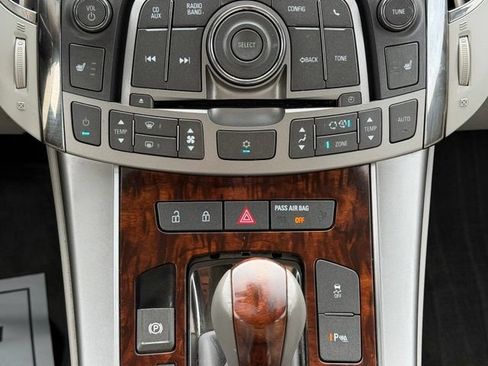 Used 2010 Buick LaCrosse CXL FWD image 27