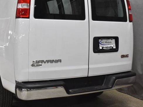 Used 2023 GMC Savana 2500 w/ Driver Convenience Package image 11