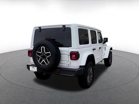 Used 2025 Jeep Wrangler Unlimited Sahara AWD/4WD image 14