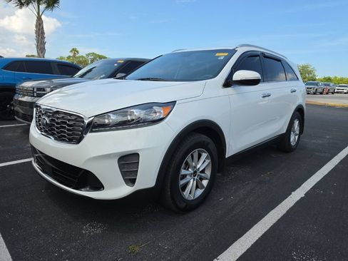Used 2020 Kia Sorento LX w/ LX I4 Convenience Package FWD image 4