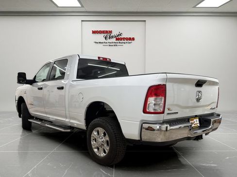 Used 2024 RAM 2500 Big Horn AWD/4WD image 3