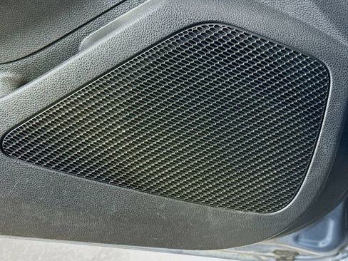 Used 2020 Toyota Corolla LE FWD image 22