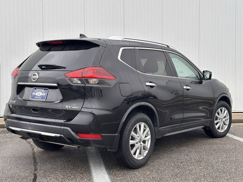 Used 2018 Nissan Rogue SV w/ Premium Package image 5
