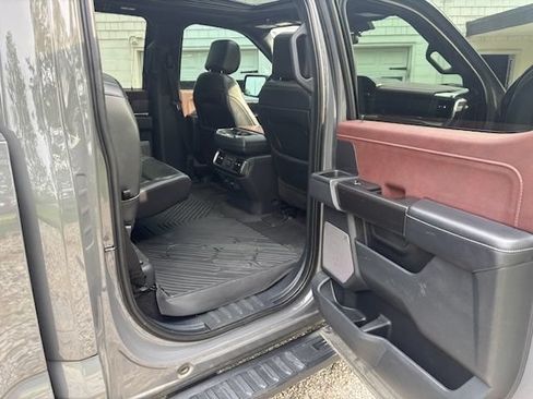 Used 2021 Ford F150 Lariat w/ Equipment Group 502A High AWD/4WD image 4