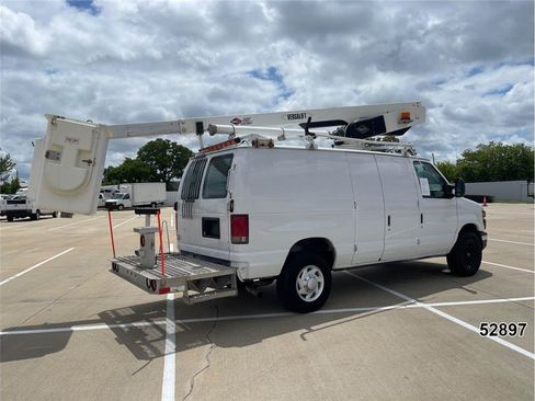 Used 2014 Ford E-350 and Econoline 350 Super Duty RWD image 2