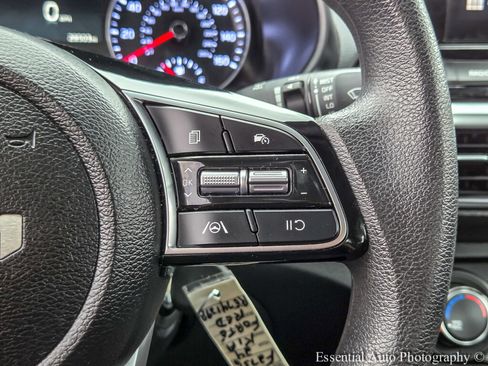 Used 2024 Kia Forte LXS w/ LXS Technology Package image 17