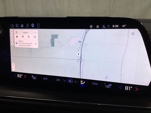 Used 2025 Chevrolet Tahoe Z71 w/ Comfort Package image 31