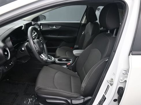 Used 2019 Kia Forte LXS FWD image 18