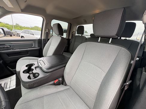 Used 2024 RAM 1500 Classic SLT AWD/4WD image 31