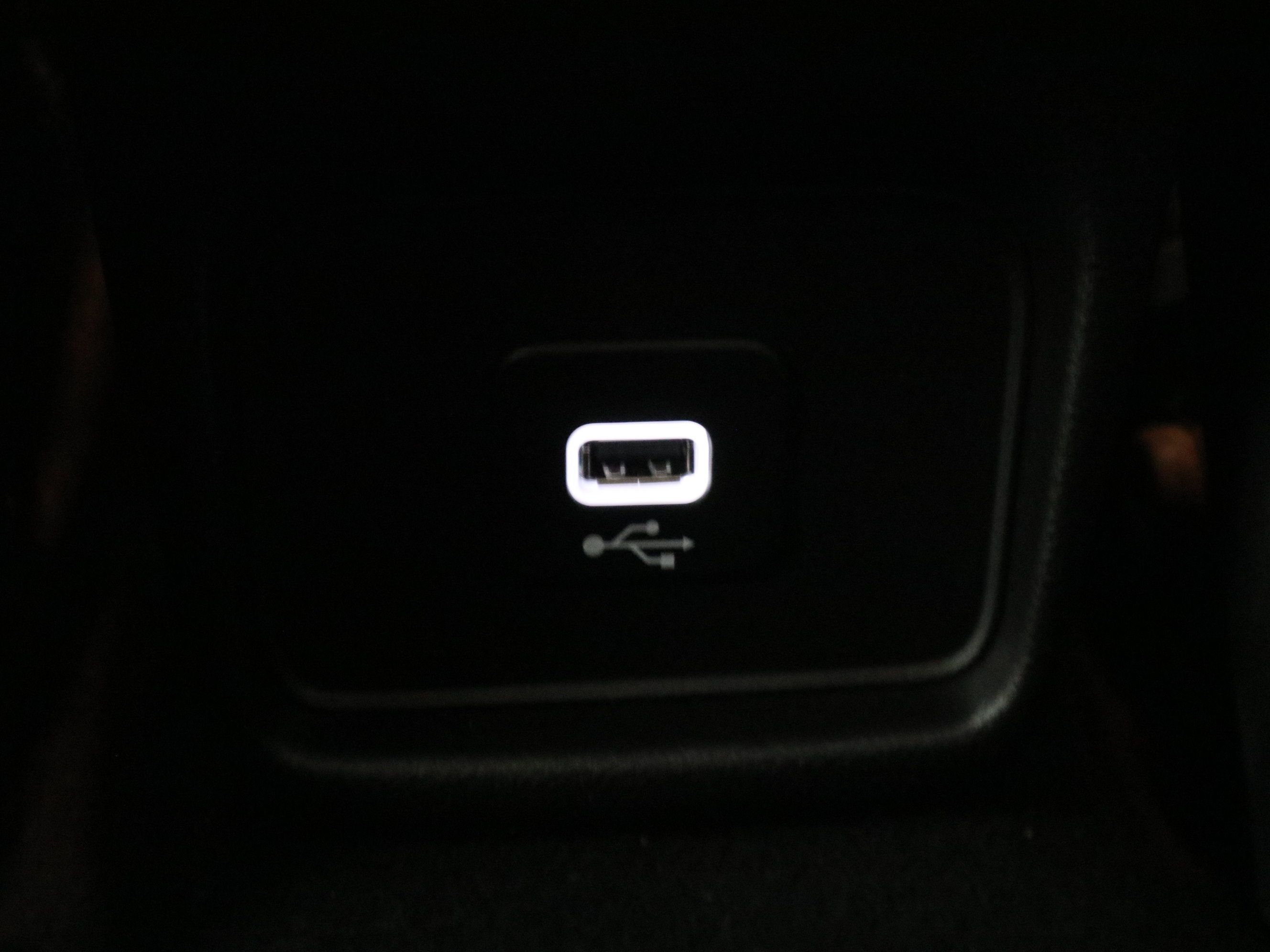 Used 2020 Jeep Compass Latitude w/ Cold Weather Group AWD/4WD image 17