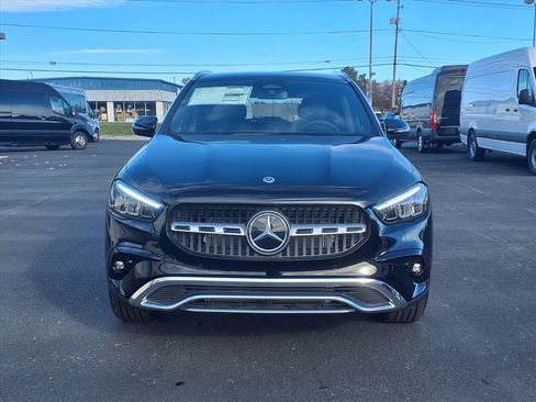 Used 2025 Mercedes-Benz GLA 250 4MATIC image 2