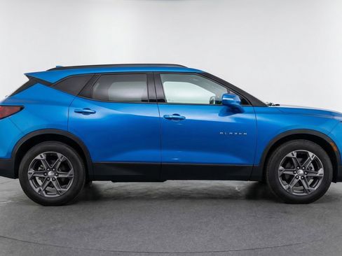 Used 2025 Chevrolet Blazer LT image 11