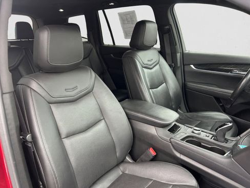 Used 2020 Cadillac XT6 Premium Luxury image 17