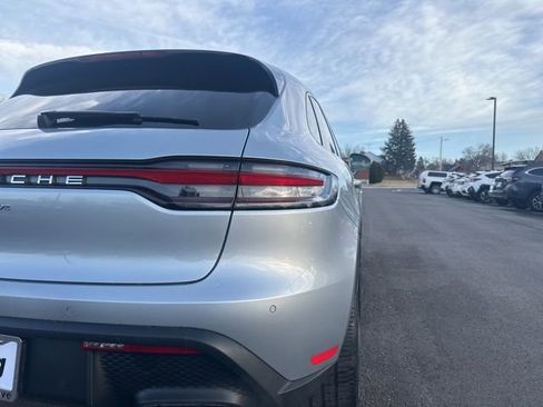 Used 2022 Porsche Macan image 5