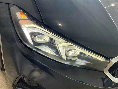 Used 2024 BMW 330e w/ Convenience Package image 26