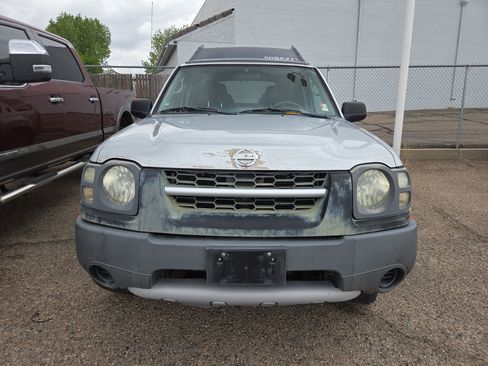 Used 2004 Nissan Xterra XE w/ (Tow) Tow Pkg AWD/4WD image 2