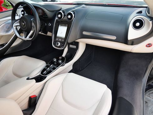 Used 2023 McLaren GT RWD image 10