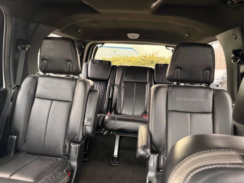 Used 2016 Ford Expedition Platinum image 37