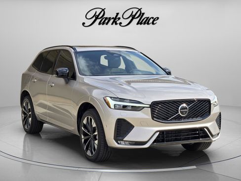 Used 2026 Volvo XC60 B5 Plus w/ Protection Package Premier AWD/4WD image 8