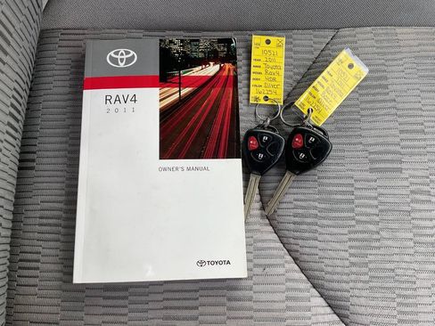 Used 2011 Toyota RAV4 4WD w/ Base L4 Extra Value Pkg image 38