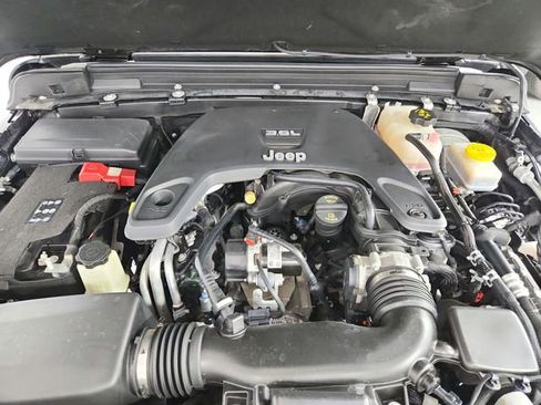 Used 2021 Jeep Wrangler Unlimited Sport image 9