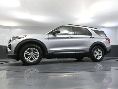Used 2022 Ford Explorer XLT RWD image 50