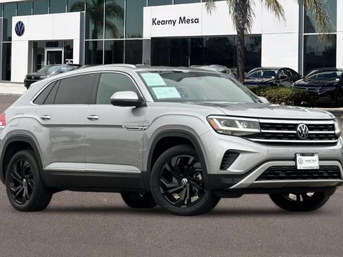 Used 2023 Volkswagen Atlas Cross Sport SEL AWD/4WD image 2