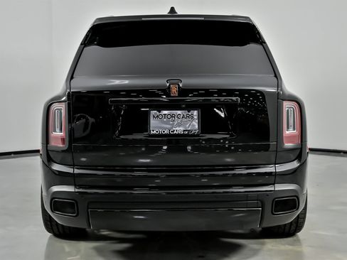 Used 2022 Rolls-Royce Cullinan image 11