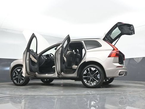 New 2026 Volvo XC60 B5 Plus w/ Protection Package Premier AWD/4WD image 55