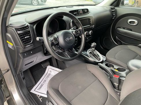 Used 2018 Kia Soul FWD image 5