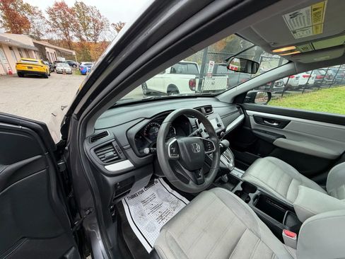 Used 2017 Honda CR-V LX image 9
