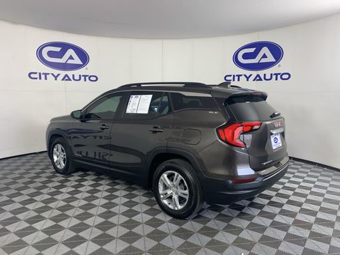 Used 2020 GMC Terrain SLE w/ Driver Convenience Package FWD image 5