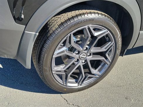 New 2026 Nissan Kicks SR w/ SR Premium Package image 3