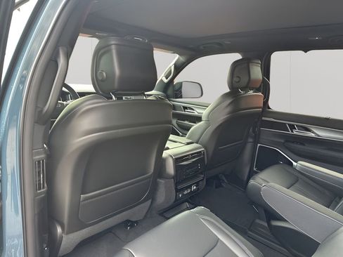 New 2026 Jeep Grand Wagoneer L Limited AWD/4WD image 20